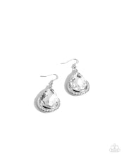 Load image into Gallery viewer, Earrings
